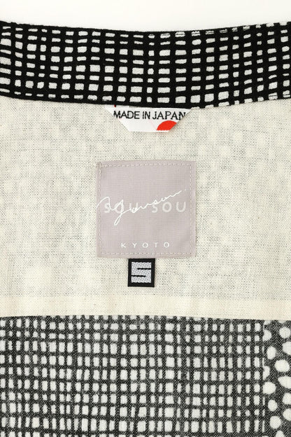 高島縮 20/20 スタンドカラー半袖シャツ／間がさね（まがさね） 墨黒（すみくろ）に苔（こけ）