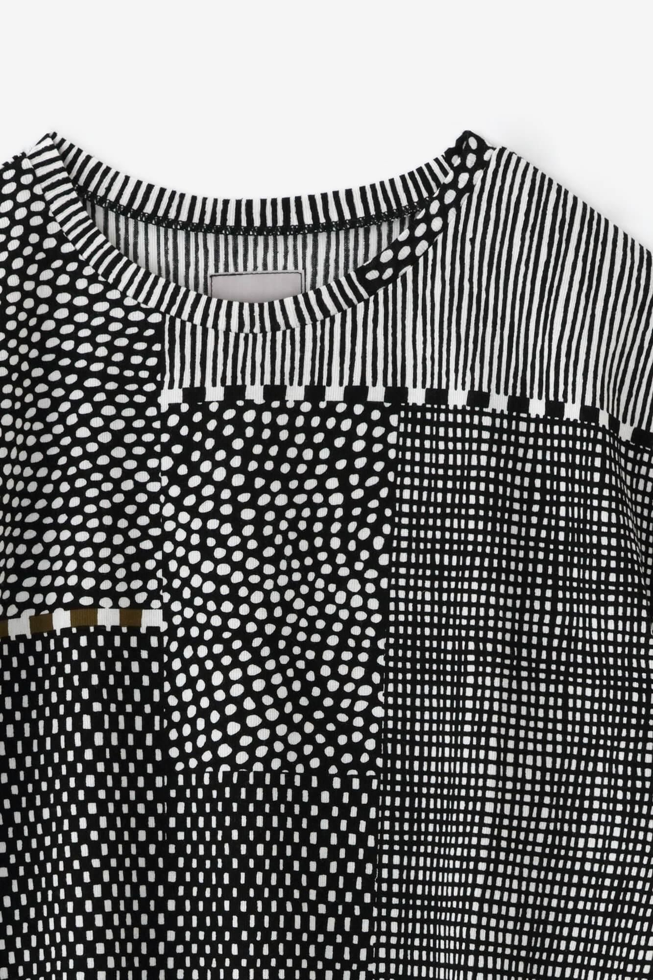 高島縮 40/40 半袖Tシャツ／間がさね（まがさね） 墨黒（すみくろ）に苔（こけ）