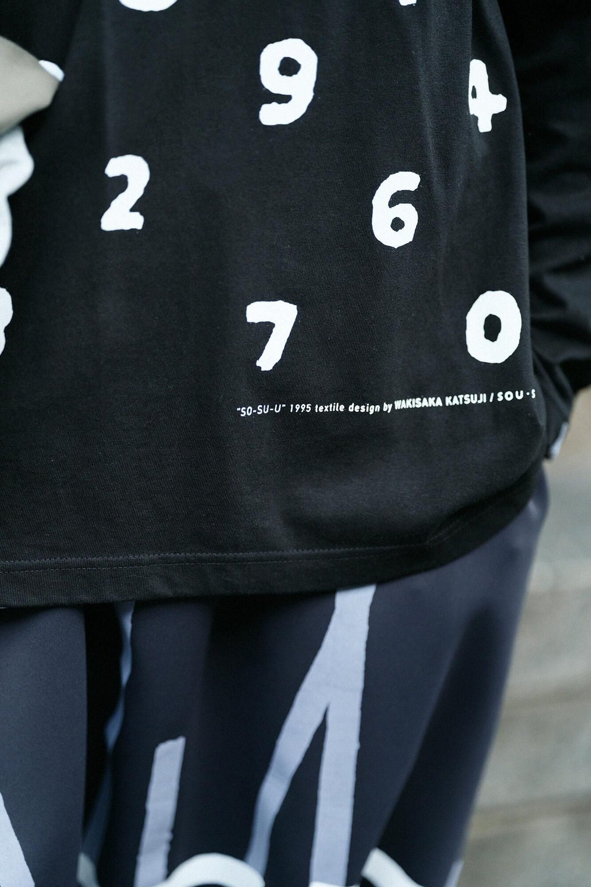 SO-SU-U 長袖Tシャツ [5.6]／ブラック×ホワイト