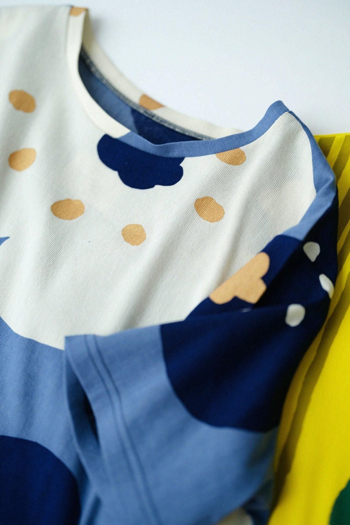 高島縮 40/40 半袖Tシャツ／ほほえみ 薄花色（うすはないろ）