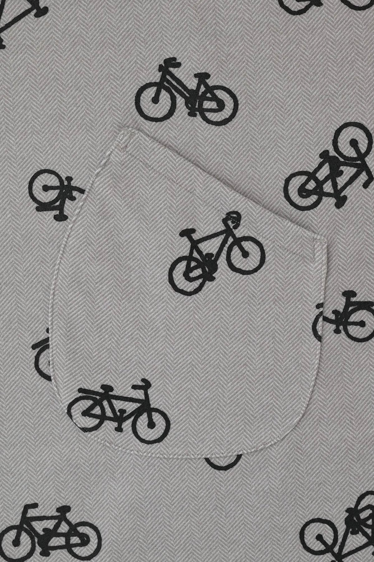 【net限定】ヘリンボーン ジャカールニット BIKEポンチョ／チャリンチャリンあっちこっちと余白（よはく） 銀鼠（ぎんねず）