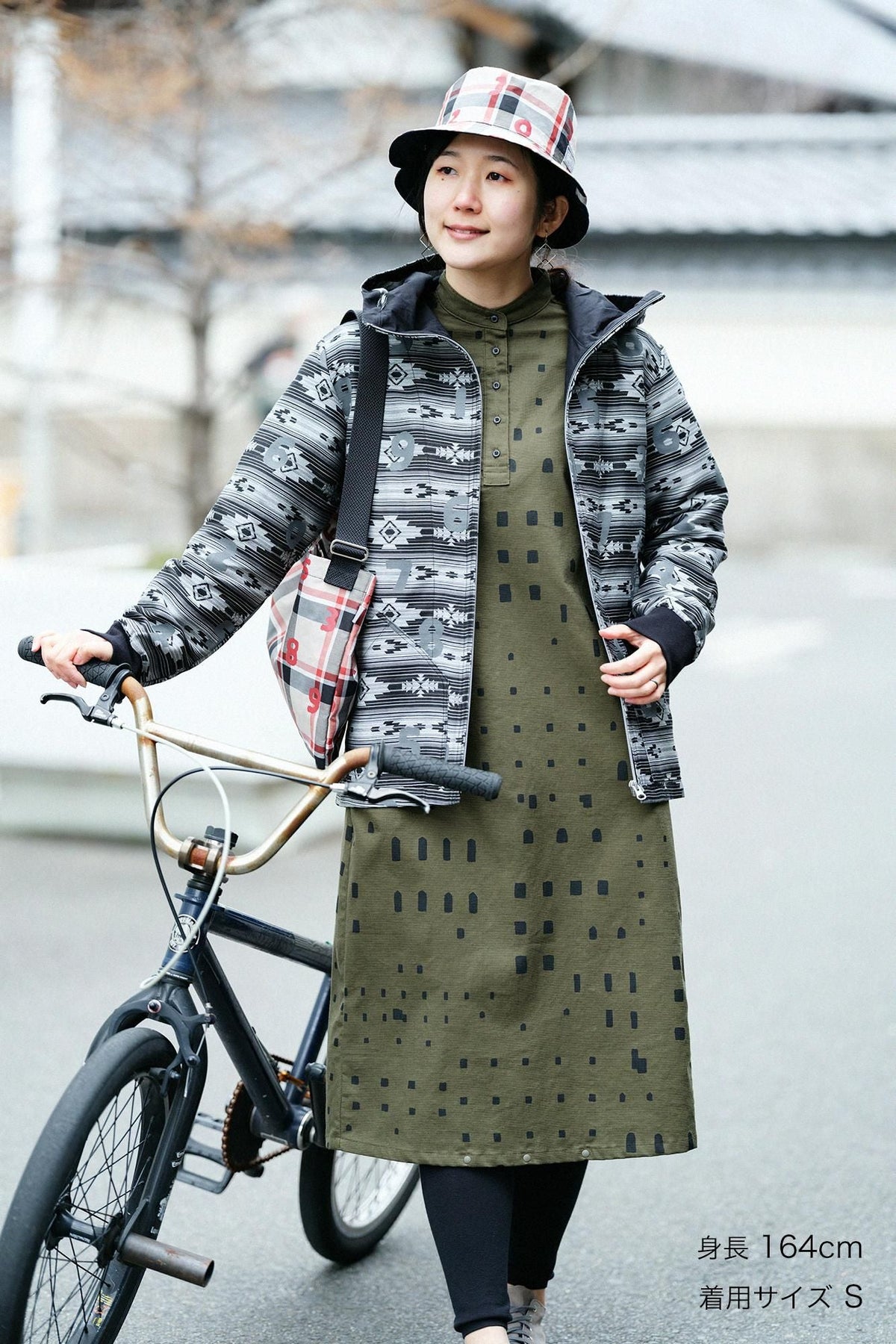 ナバホジャカール BIKEパーカー／SO-SU-U 濡羽色（ぬればいろ）▲