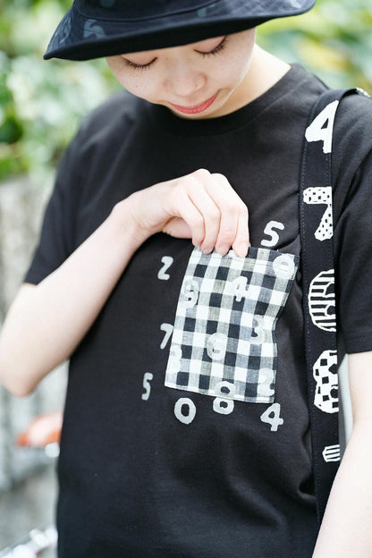 半袖 ポケットTシャツ[5.0]／ブラック×SO-SU-U昆（こん）