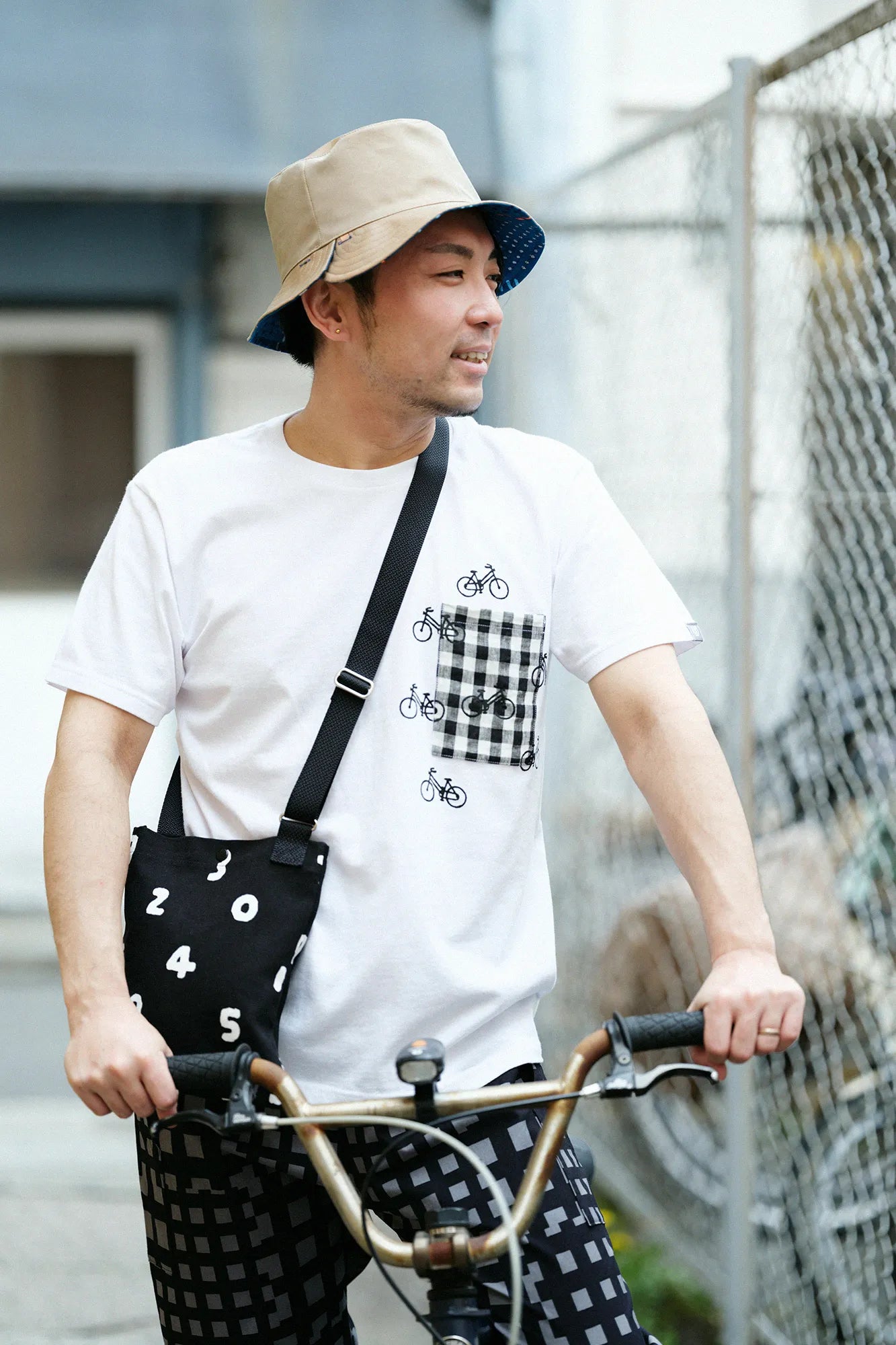 半袖 ポケットTシャツ[5.0]／ホワイト×チャリンチャリン