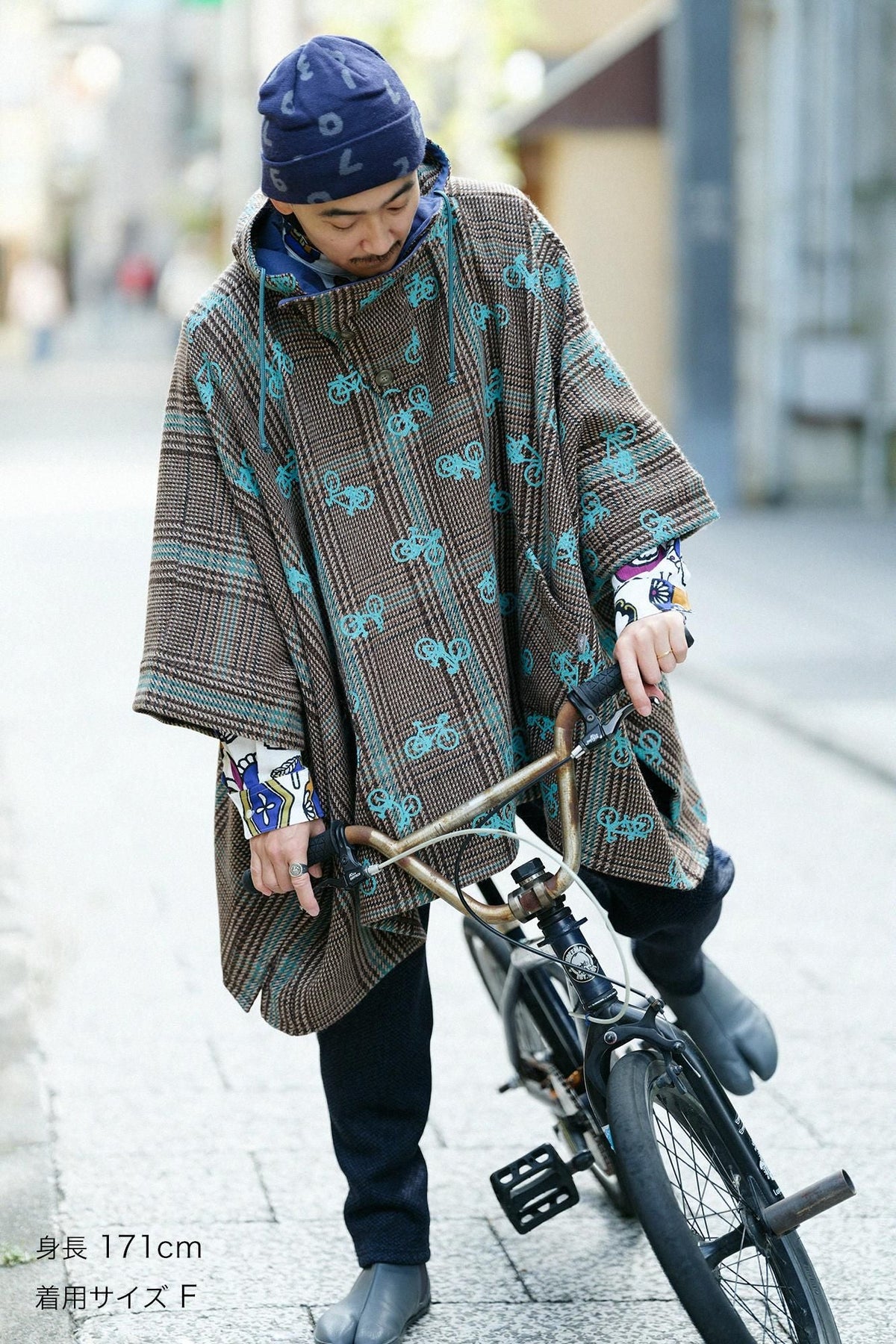 ウールツイード BIKEポンチョ／チャリンチャリンあっちこっちと余白（よはく） ブラウンチェック