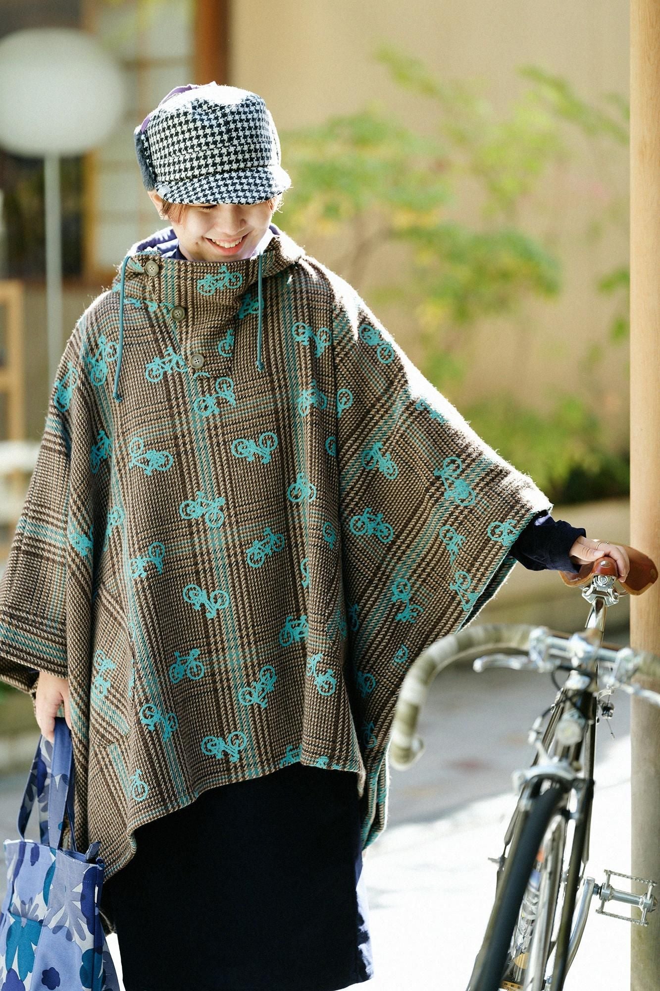 ウールツイード BIKEポンチョ／チャリンチャリンあっちこっちと余白（よはく） ブラウンチェック