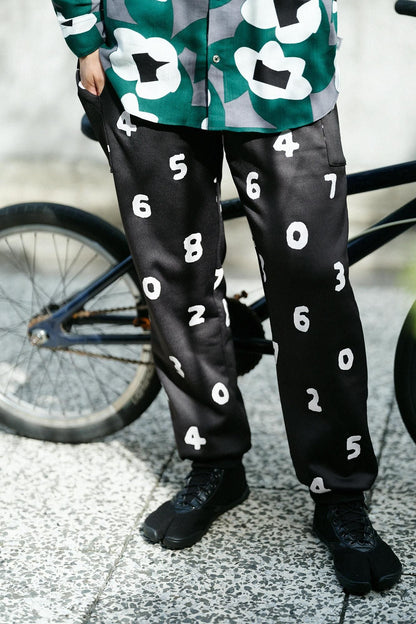 裏起毛フリース BIKEパンツ／SO-SU-U 濡羽色（ぬればいろ）