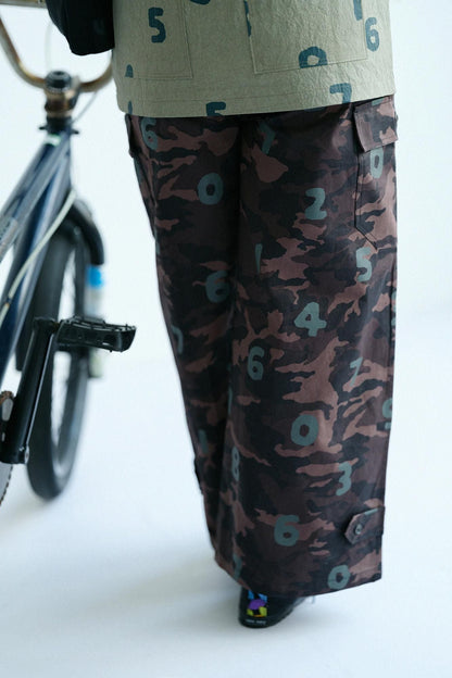 【net限定】コットンキャンバス カーゴパンツ／camo SO-SU-U 銀煤竹（ぎんすすたけ）