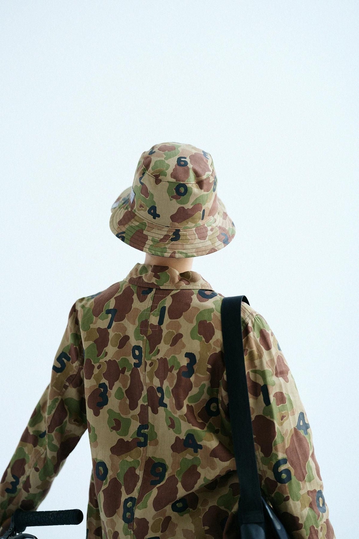 リネンツイル リバーシブル BIKE HAT／duck hunter camo SO-SU-U 空五倍子色（うつふしいろ）