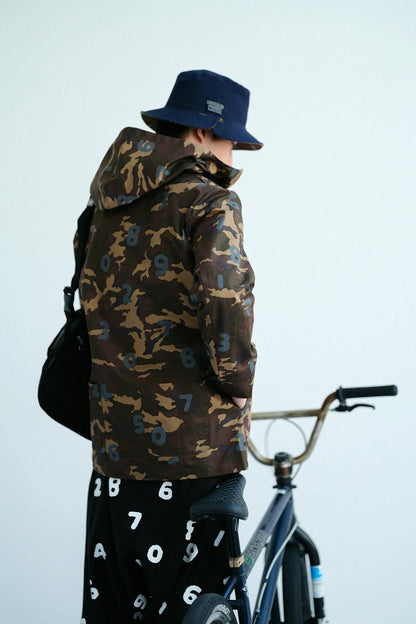 コットンキャンバス ZIP UP フードジャケット／camo SO-SU-U 桑染（くわぞめ）