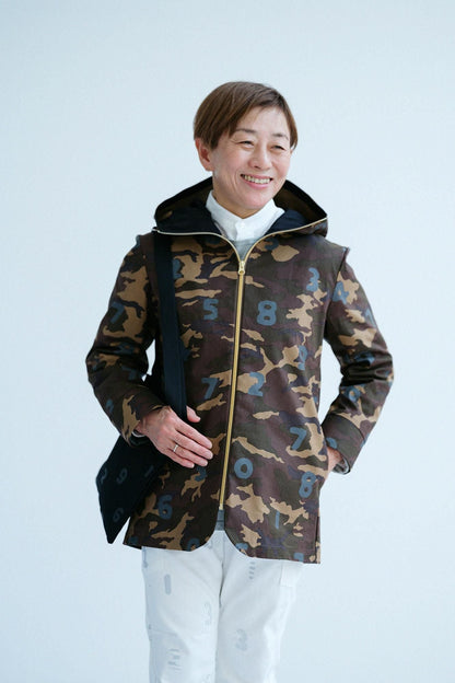 コットンキャンバス ZIP UP フードジャケット／camo SO-SU-U 桑染（くわぞめ）
