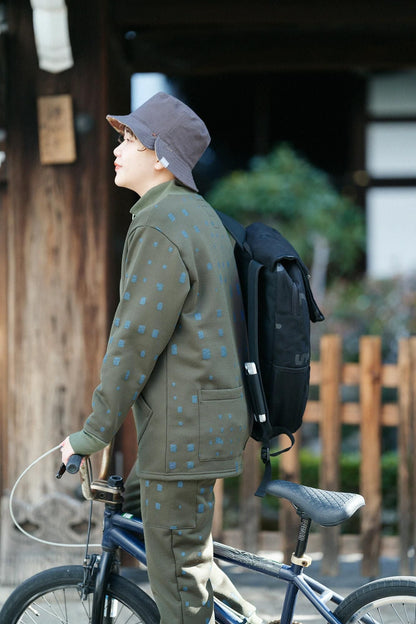 【net限定】　ラッチパイルニット ZIP UP BIKEブルゾン／オリーブグリーン×窓（まど）