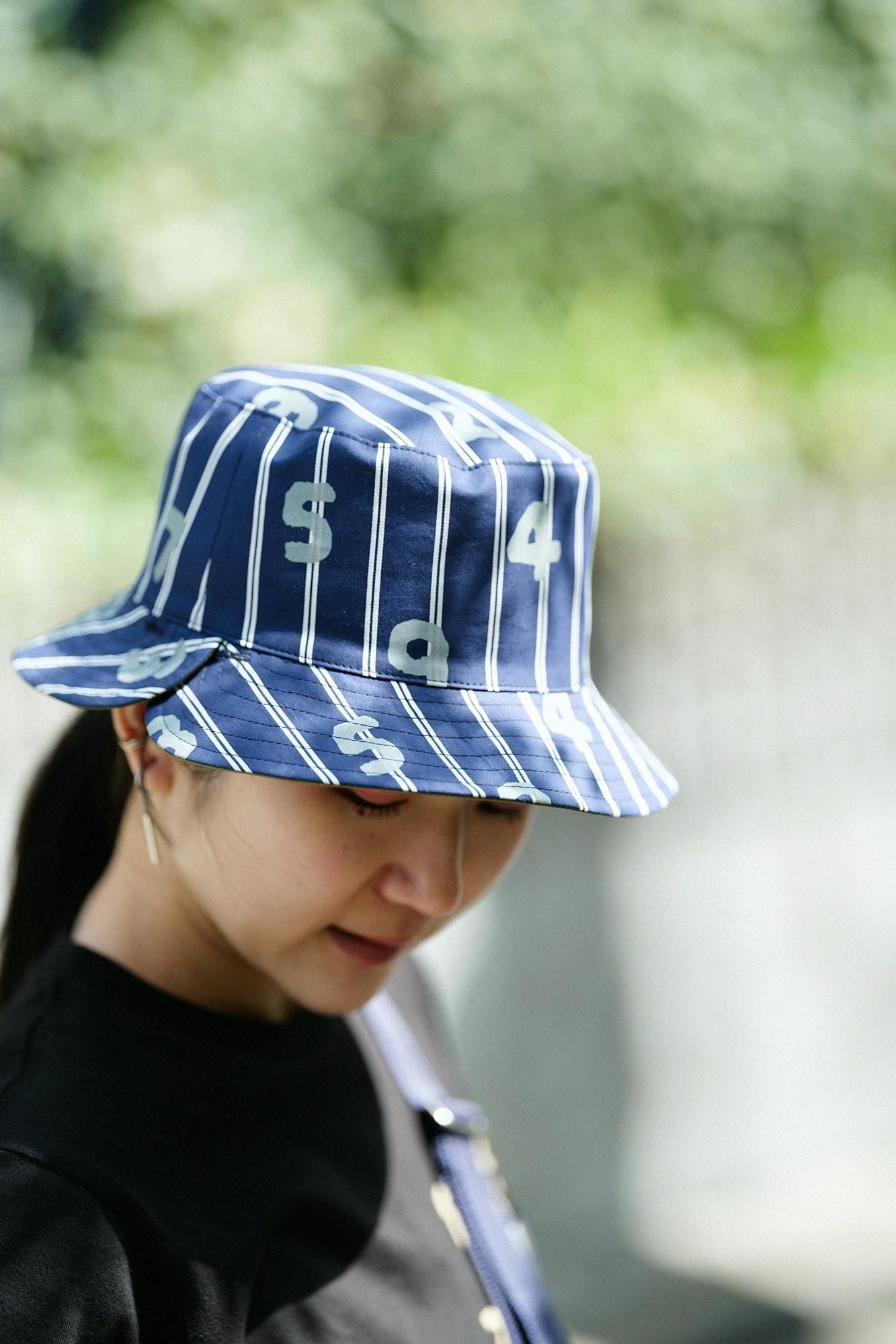 サテンストライプ リバーシブル BIKE HAT／SO-SU-U 留紺（とめこん）