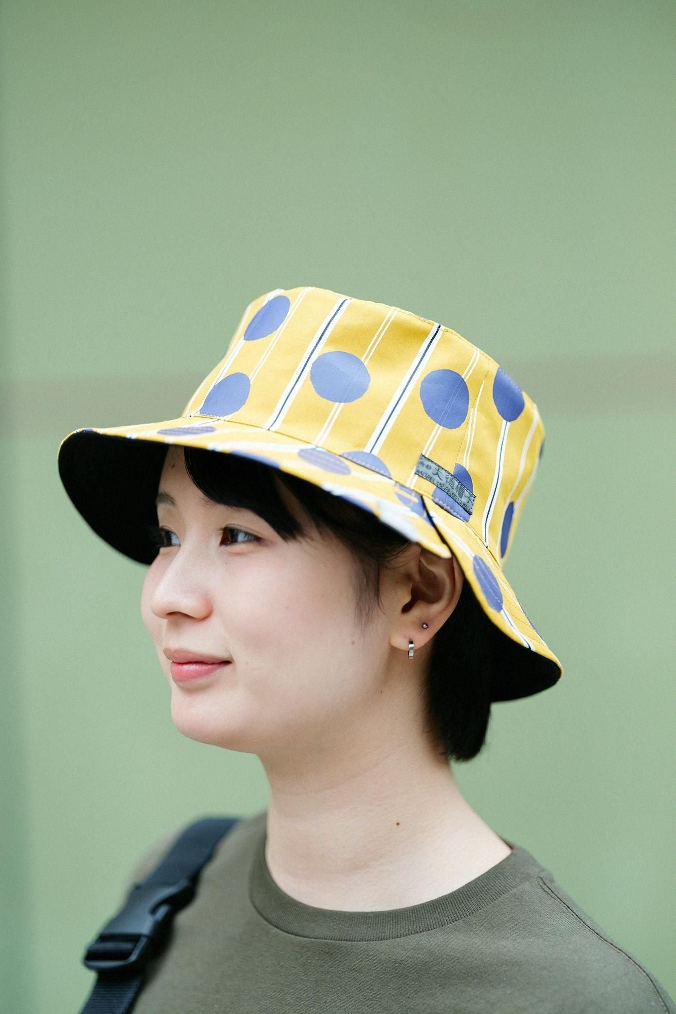 サテンストライプ リバーシブル BIKE HAT／すいぎょく 山吹茶（やまぶきちゃ）
