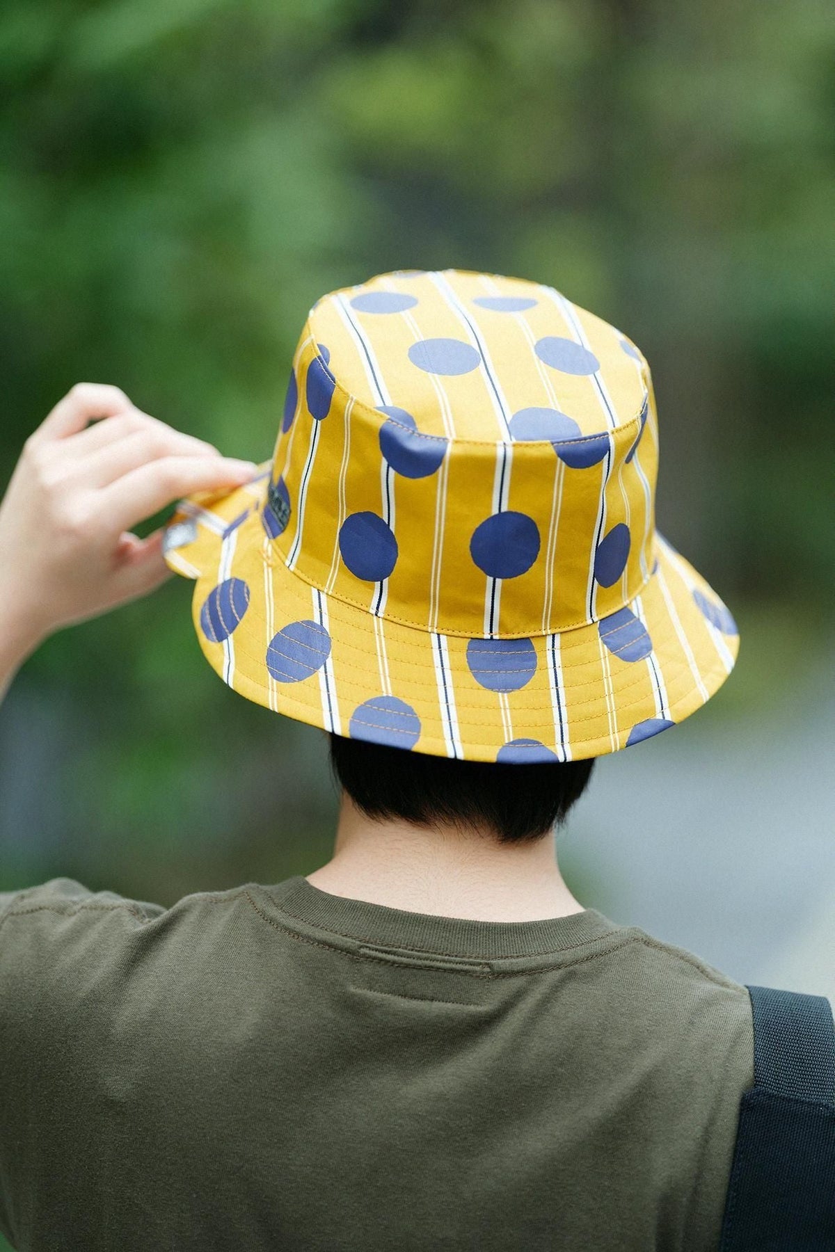 サテンストライプ リバーシブル BIKE HAT／すいぎょく 山吹茶（やまぶきちゃ）