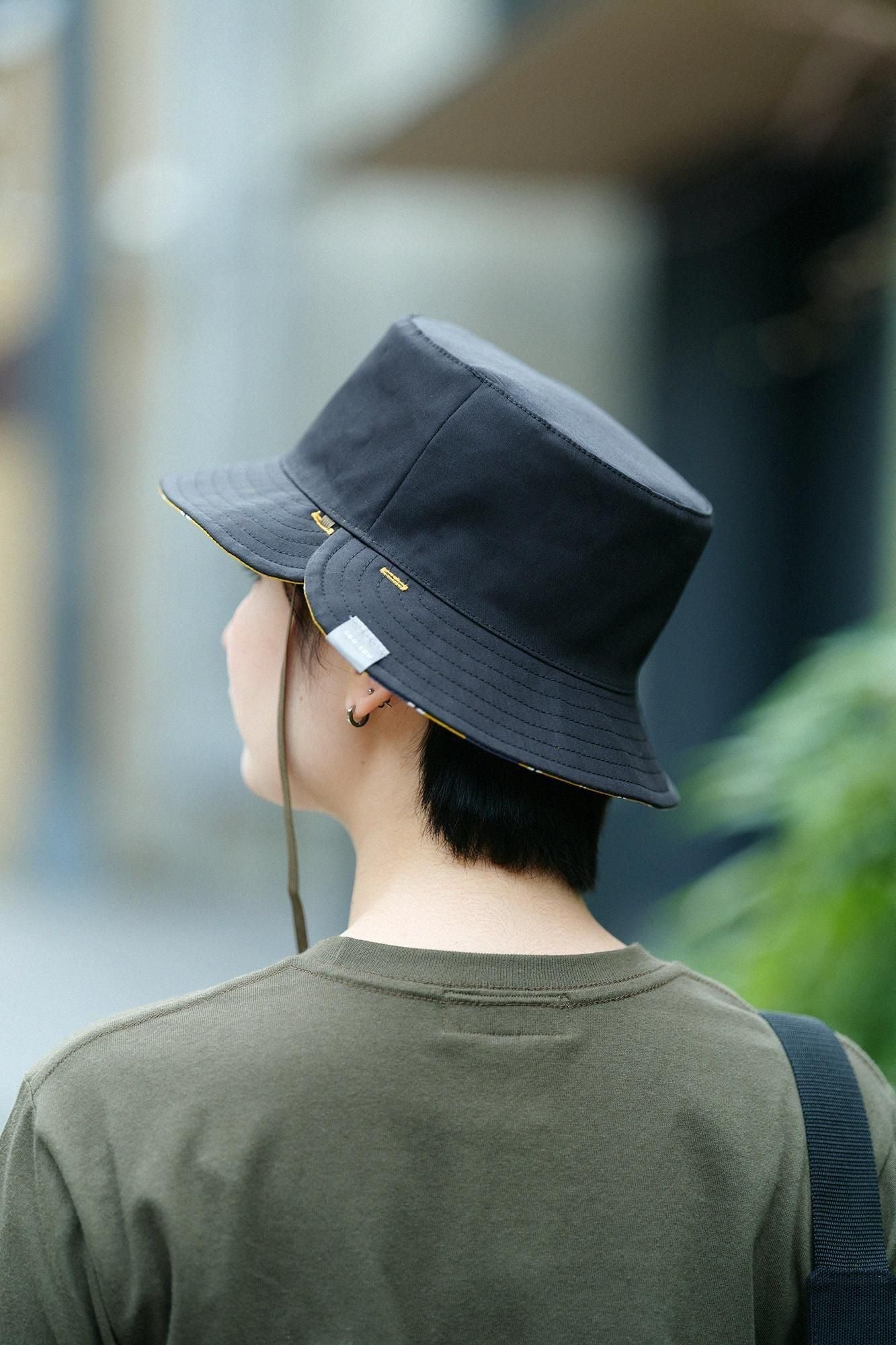 サテンストライプ リバーシブル BIKE HAT／すいぎょく 山吹茶（やまぶきちゃ）