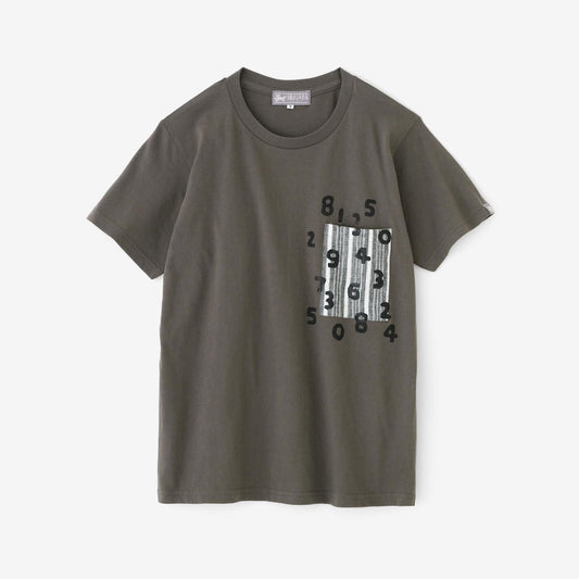 【net限定】半袖 ポケットTシャツ[5.0]／チャコール×SO-SU-U昆（こん）2