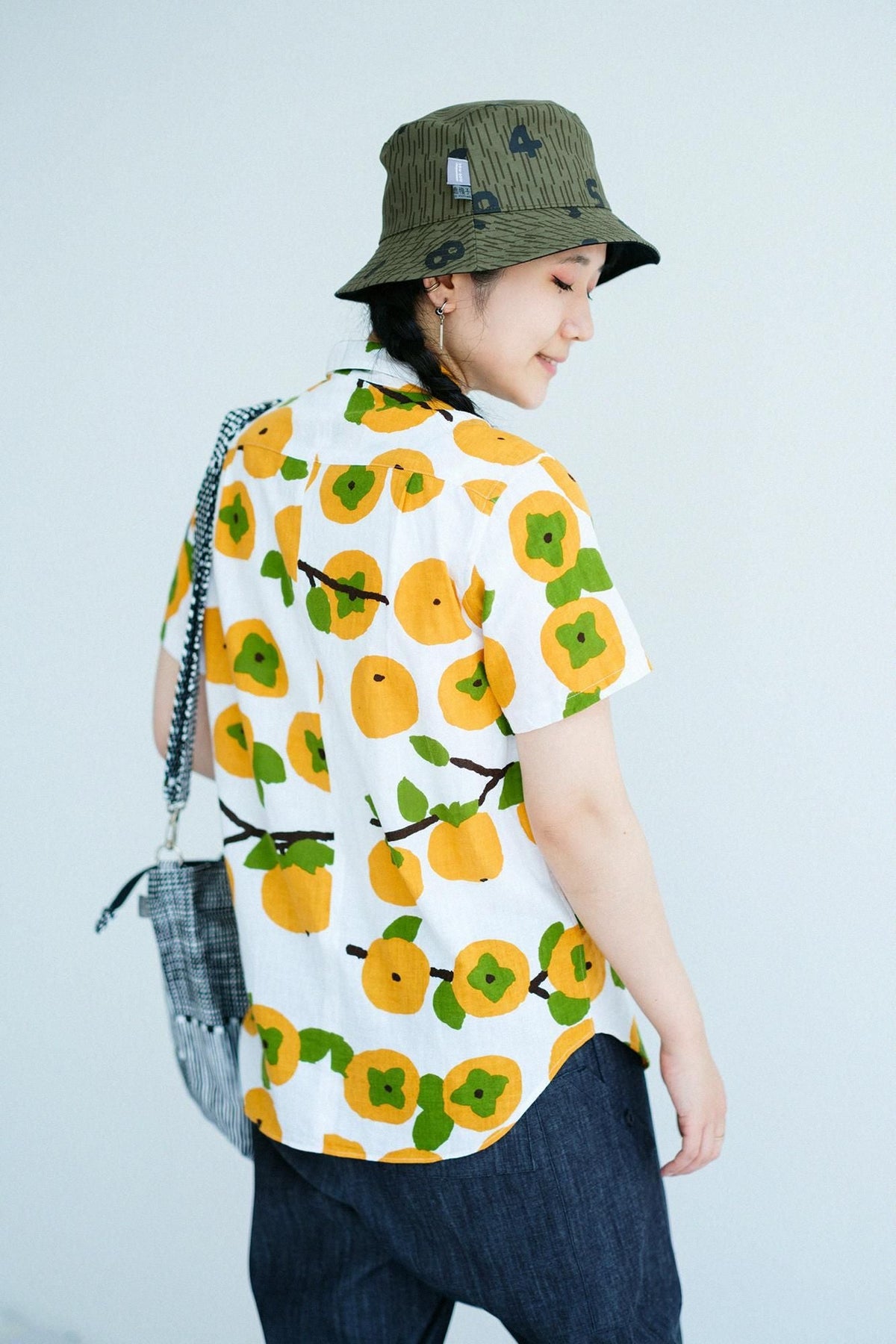 【net限定】伊勢木綿 文（ぶん） 半袖シャツ／柿（かき）