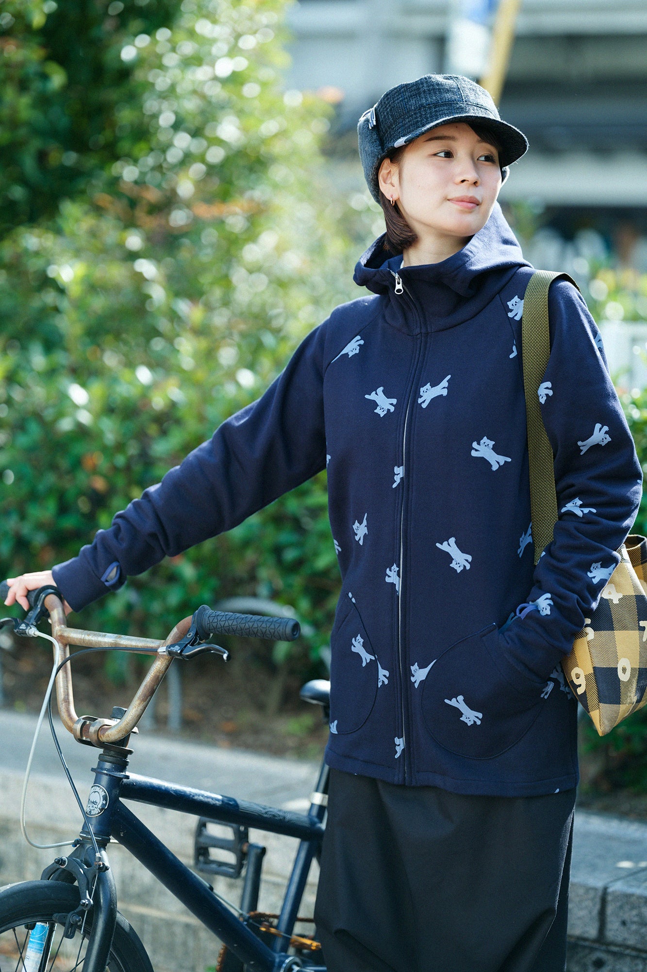 裏毛 BIKEパーカー／ねこ かけっこと余白（よはく） ネイビー