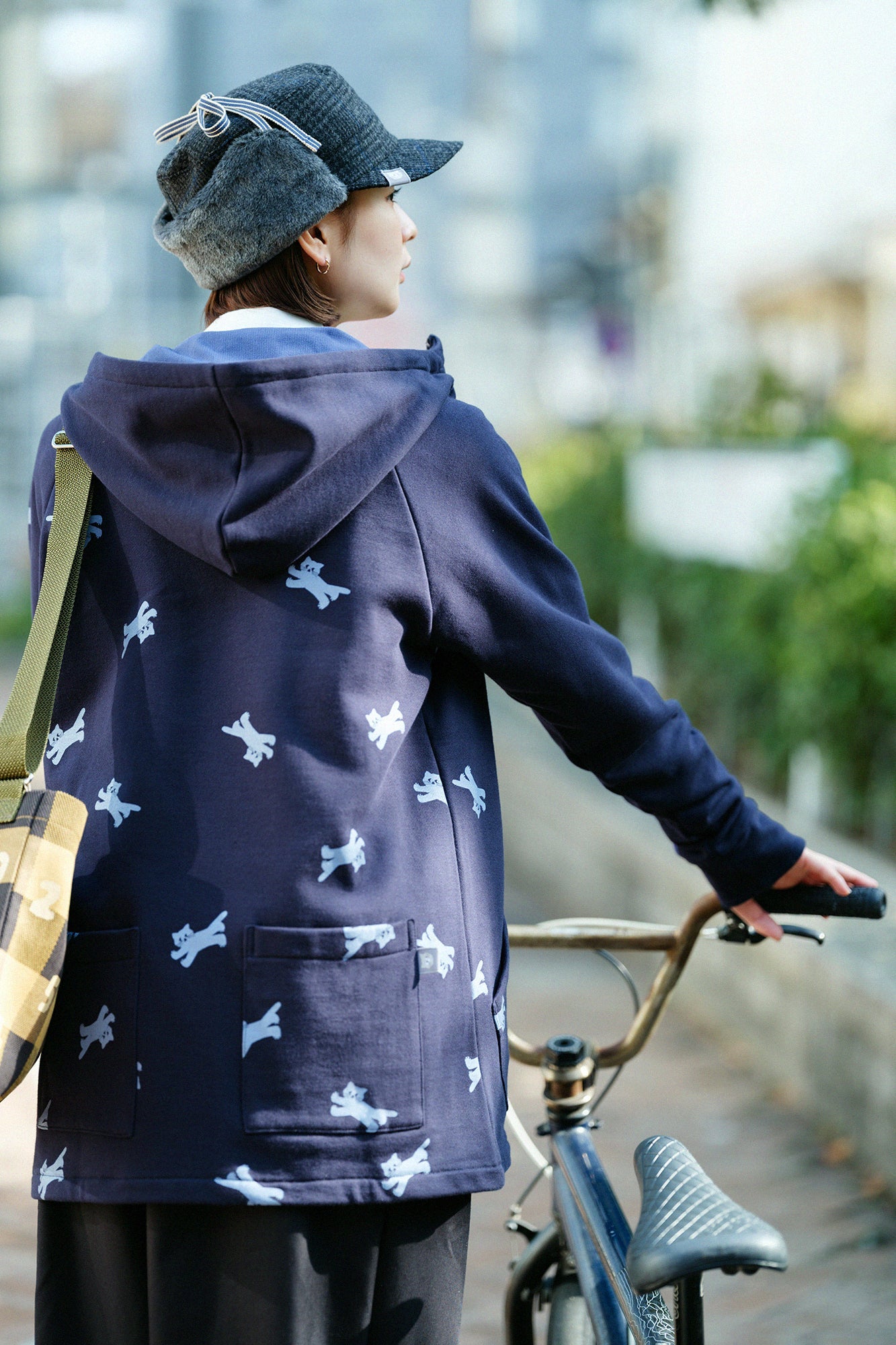 裏毛 BIKEパーカー／ねこ かけっこと余白（よはく） ネイビー