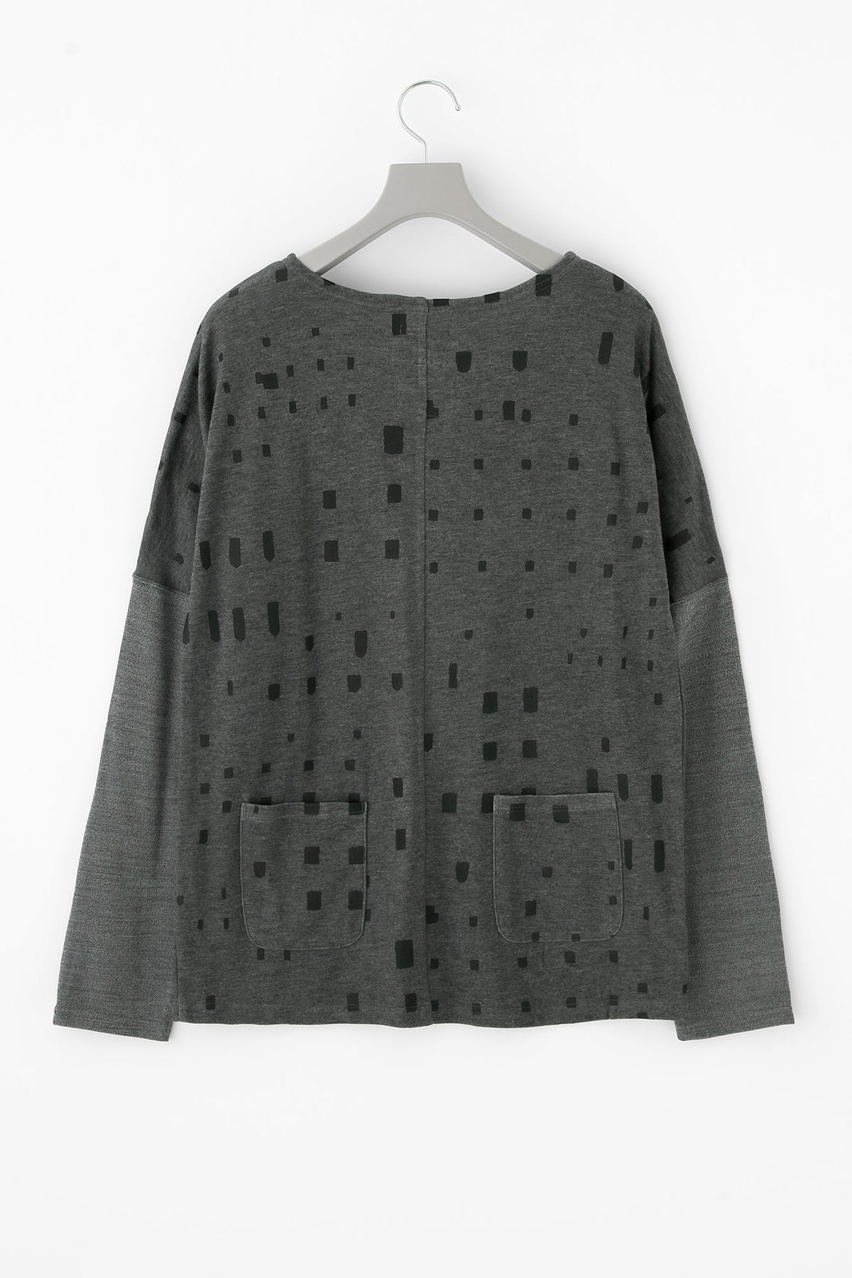 コットンリバーニット 型ぬき長袖Tシャツ／窓 グレー