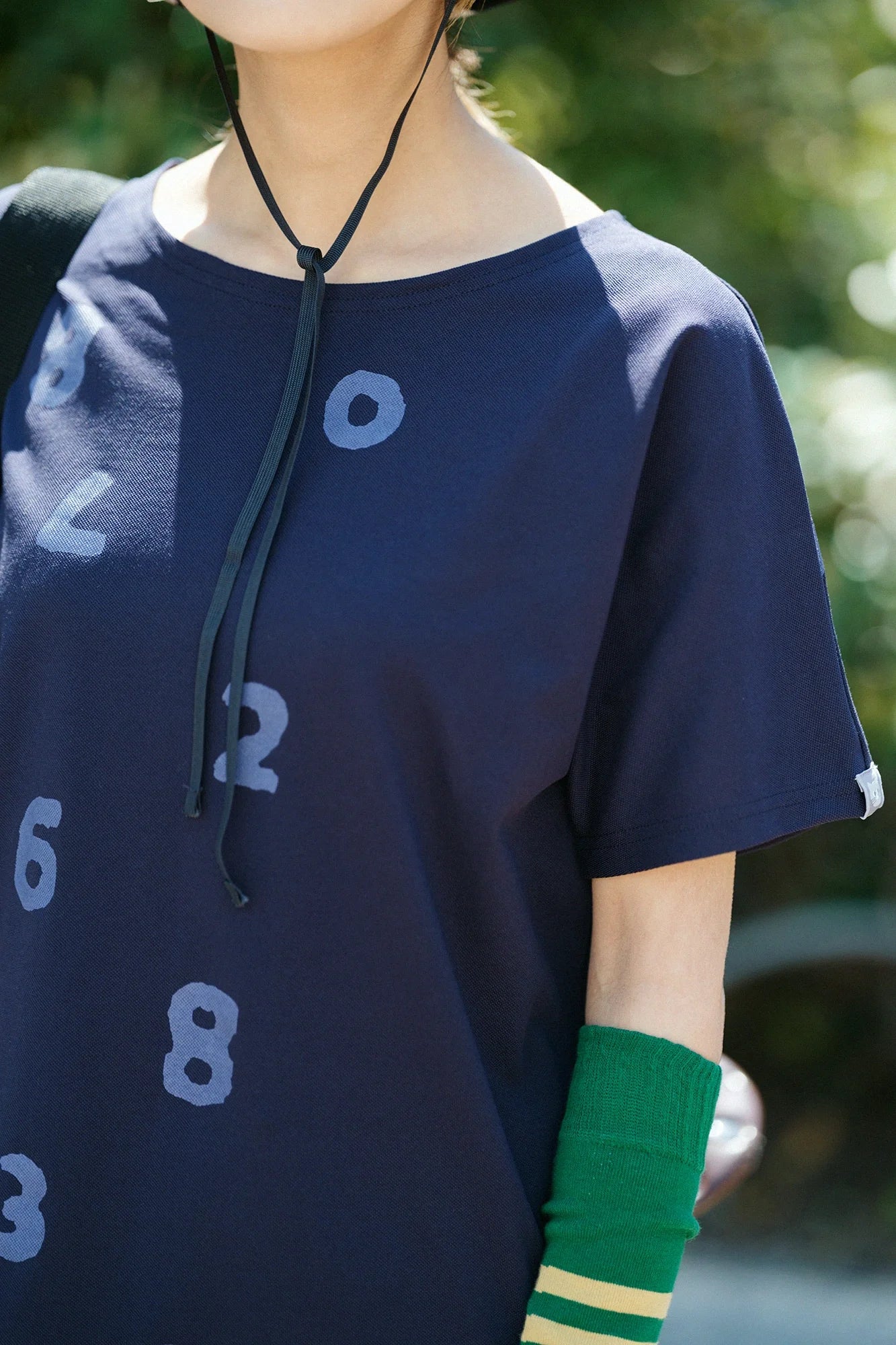 C/CM(R) カノコニット 型ぬきTシャツ／SO-SU-U 上下（しょうか）と余白（よはく） ネイビー