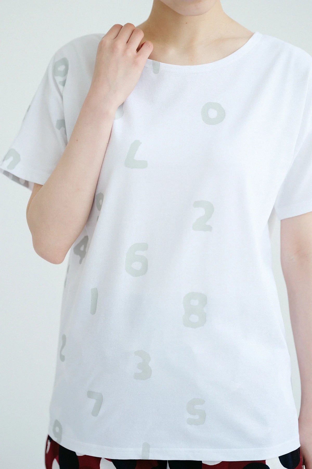 C/CM(R) カノコニット 型ぬきTシャツ／SO-SU-U 上下（しょうか）と余白（よはく） ホワイト